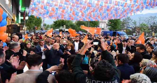 Yıldırım’da miting gibi açılış