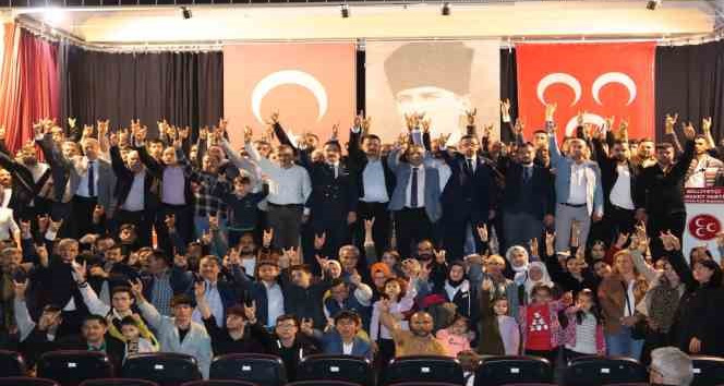Denizli’de CHP ve İYİ Parti’den istifa eden 324 kişi MHP’ye katıldı