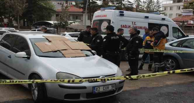 Aracında ölü olarak bulundu
