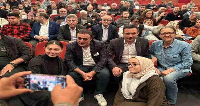 Sanatçı Tuncer’den milletvekili adayı oğluna destek