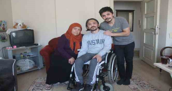 İş kazasında engelli hale gelen vatandaş, 2 bin TL’lik tazminatını 4 yıldır alamadığını ileri sürdü