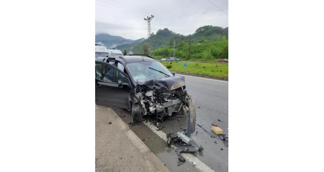 Trabzon’un Araklı ilçesinde trafik kazası: 5 yaralı