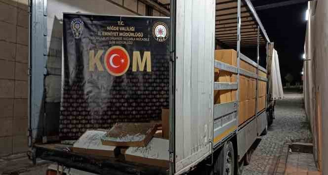 Niğde’de tura operasyon: 6 milyon 750 bin makaron ele geçirildi