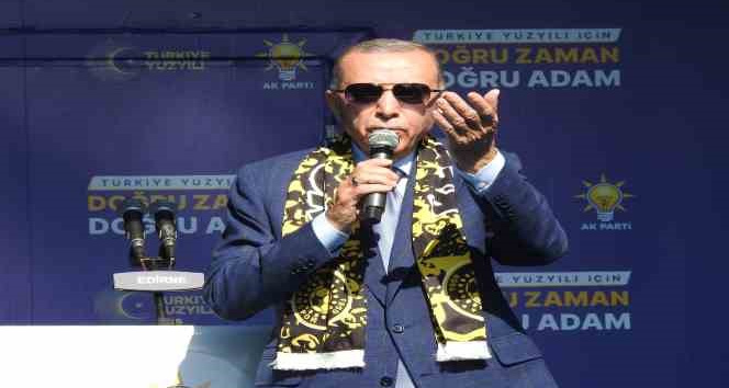 Cumhurbaşkanı Erdoğan: "Görevde olduğum sürece adaleti size teslim etmeyiz"