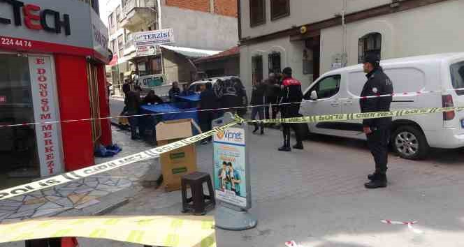 Cinnet getirerek 2 aylık bebeğini öldüren anne tutuklandı