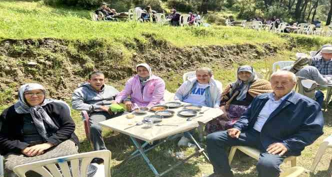 Kuyucak’ta ’Karapınar Dede Hayrı’ geniş katılımla gerçekleştirildi