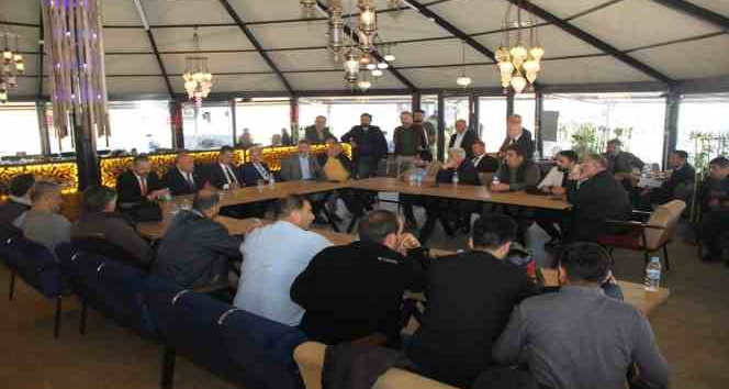 AK Parti Milletvekilleri basın mensuplarıyla bir araya geldi