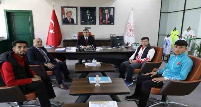 Gençlik Spor il Müdürü Din, sporcularla bir araya geldi