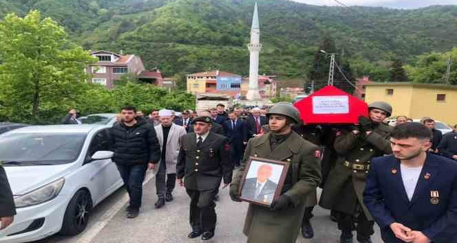 Hayatını kaybeden Kıbrıs gazisi son yolculuğuna uğurlandı