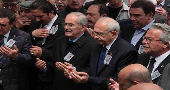 Kemal Kılıçdaroğlu kayınbiraderinin cenaze törenine katıldı