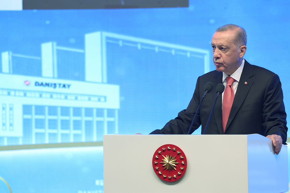 Cumhurbaşkanı Erdoğan&#039;dan yeni anayasa mesajı
