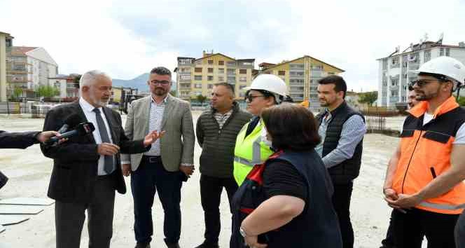 Davraz Kapalı Pazaryeri’nin Ağustos ayı sonunda tamamlanması hedefleniyor