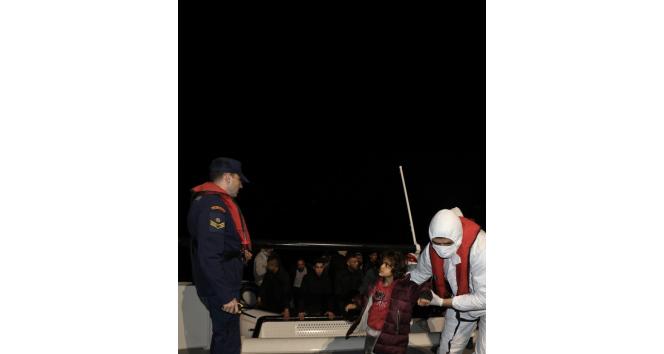 Ayvacık açıklarında 27 kaçak göçmen yakalandı