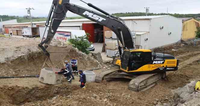 Kirazlı Sanayi Sitesi’nin kanalizasyon hattı yenileniyor
