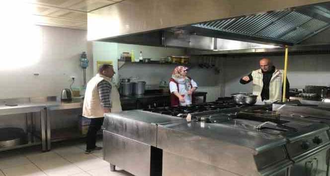 Beyşehir’de kafeterya, büfe, yemekhaneler denetlendi