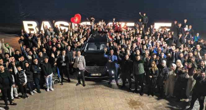 Başkan Özlü’den gençlere Togg sürprizi
