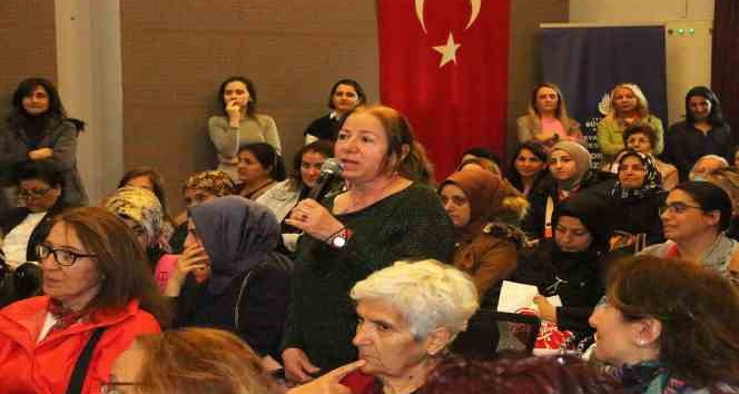 Ataşehirli kadınlar haklarını konuşmak için bir araya geldi