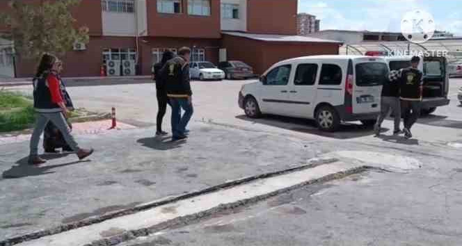 Aksaray’da oto hırsızlığına karışan 2 kişi tutuklandı