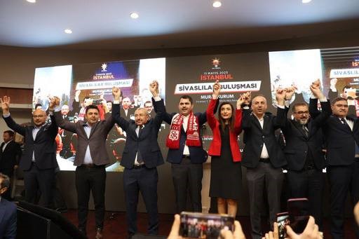 AK Parti İstanbul Milletvekili Adayı Erdem ve Eminmollaoğlu Ümraniye’de Sivaslılar ile buluştu