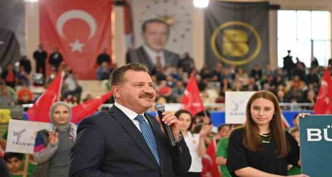 Büyükşehir’den Edremit’te Gençlik ve Spor Festivali rüzgârı