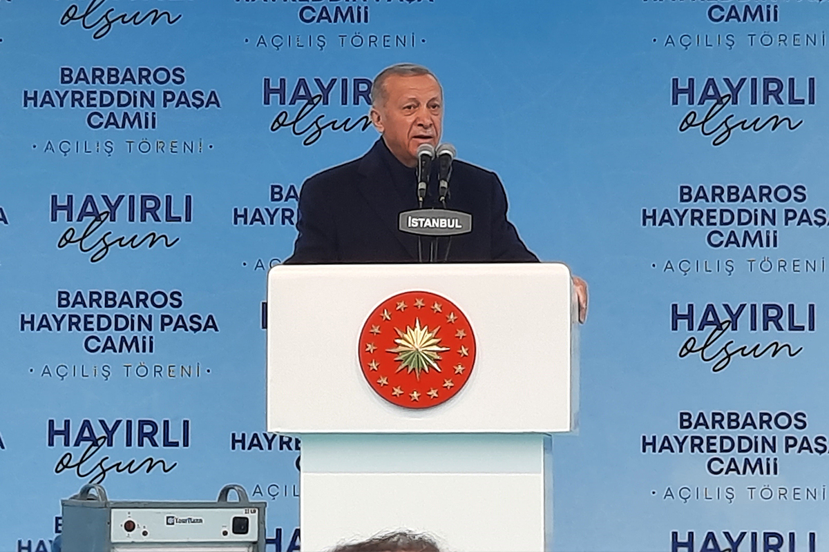 Cumhurbaşkanı Erdoğan: &#039;Barbaros Hayrettin Paşa Camii’nde 20 bin kişi aynı anda ibadet edebilecek&#039;