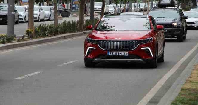 Türkiye’nin yerli otomobili Togg Batman’da yoğun ilgi gördü