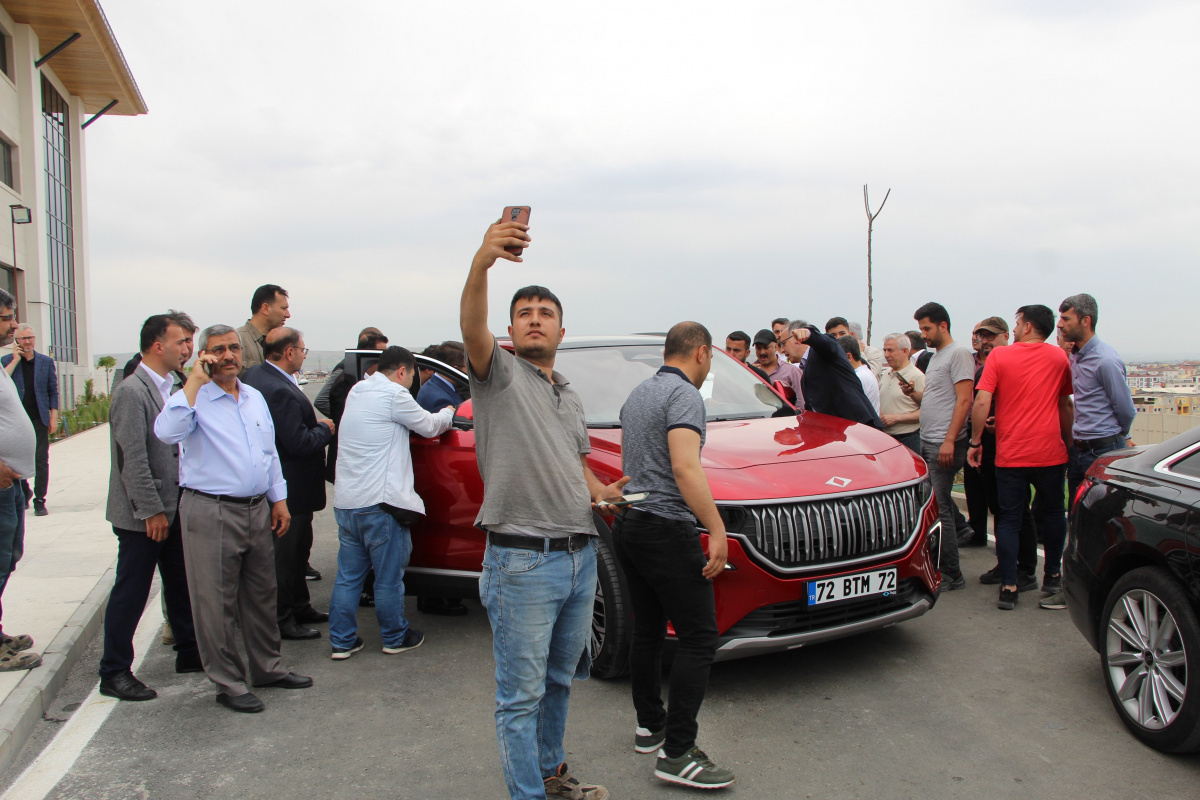 Türkiye&#039;nin yerli otomobili Togg Batman’da yoğun ilgi gördü