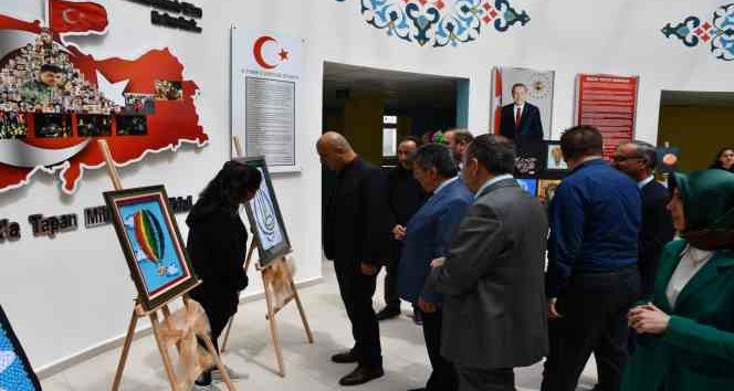 Öğrenciler eserlerini sergiledi