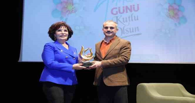 Türk sinemasının yıldızı Hülya Koçyiğit: "Annelik Allah’ın kadına verdiği bir ayrıcalık"