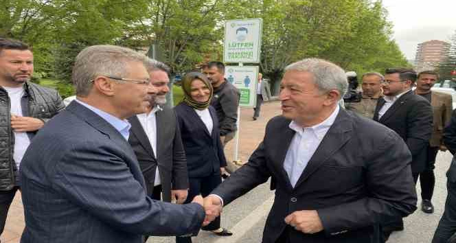 Bakan Akar’dan Kayseri Şeker’e ziyaret