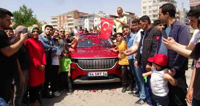 Türkiye’nin yerli otomobili Togg Siirt’te yoğun ilgiyle karşılandı
