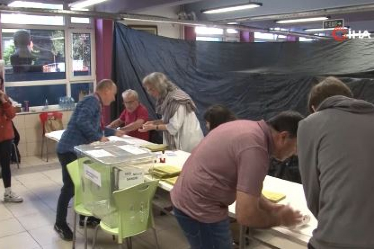 İstanbul’da oy kullanma işlemi başladı