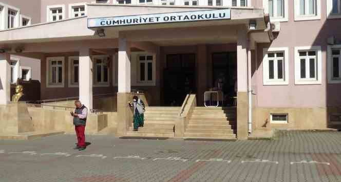 Tunceli’de seçmenler oy kullanmaya başladı