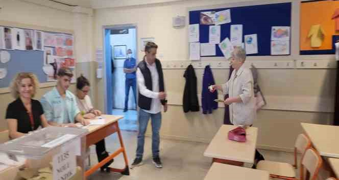 Genelkurmay Başkanı Güler ve eşi oyunu kullandı