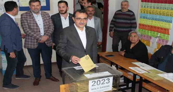 Bakan Dönmez’den seçim akşamı ile ilgili elektrik açıklaması