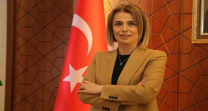 Vali Becel: "Anneler, sevgi, merhamet ve fedakarlık timsalidir"