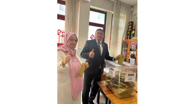 YRP’li Önder Narin, oyunu kullandı