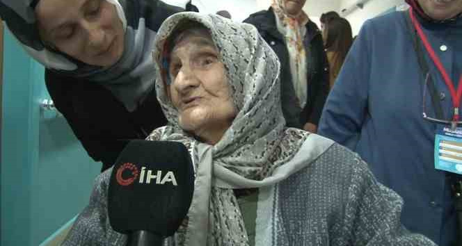 114 yaşında sandığa giderek oy kullandı
