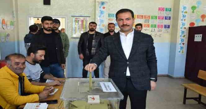 Bitlis’te oy kullanma işlemi sona erdi