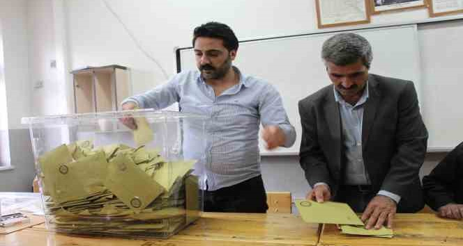 Bingöl’de oy kullanımı sona erdi, sayımlar başladı
