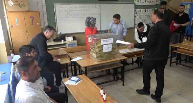 Muş’ta oy verme işlemi sona erdi, 242 bin 486 seçmen oy kullandı
