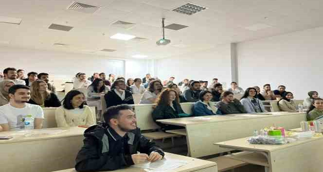 Öğrenciler güncel ölçü materyalleri ve ölçü alma tekniklerini öğrendi