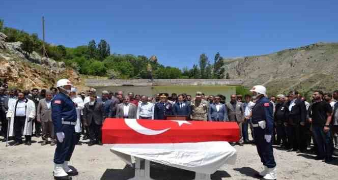 Hayatını kaybeden asker son yolculuğuna uğurlandı
