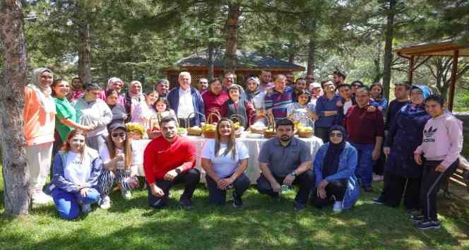 Özel insanlar doyasıya eğlendi