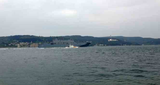 ‘TCG Anadolu’ Çanakkale Boğazı’ndan geçti