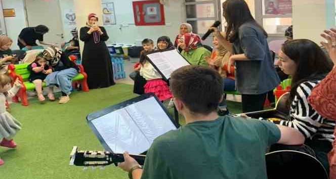 Kütahya Necip Fazıl Kısakürek Anadolu Lisesinde, “Müzik varsa biz de varız” projesi