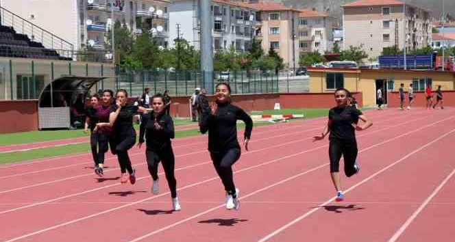 Erzincan atletizm yarışları yapıldı