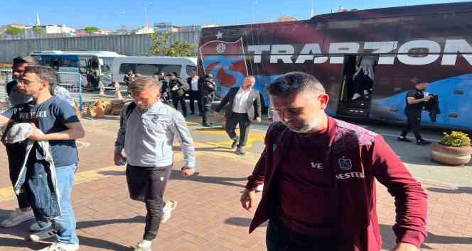 Trabzonspor, Fenerbahçe maçı için İstanbul’a gitti