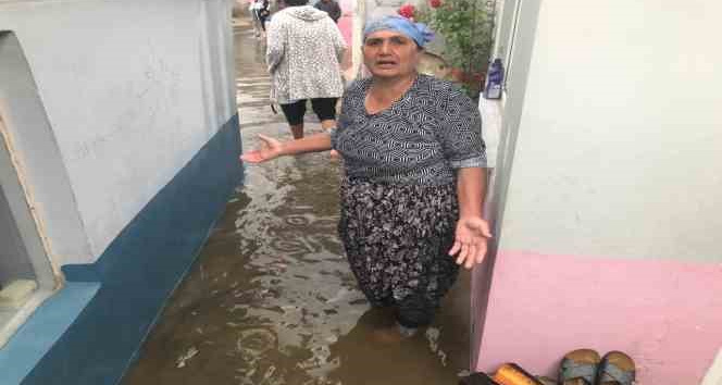 Edirne’de evleri su basan vatandaşlar belediyeye isyan etti