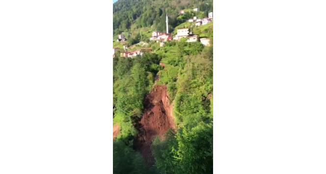 Trabzon’da heyelan anı cep telefonu kamerasına böyle yansıdı
